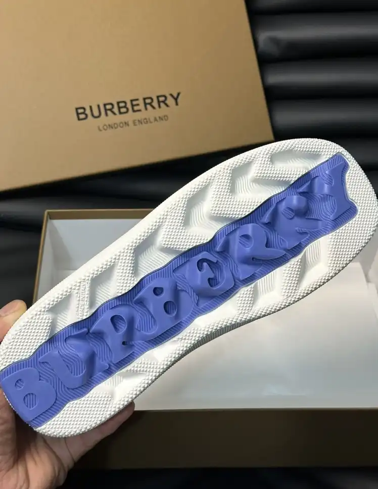 hype Burberry Sneakers