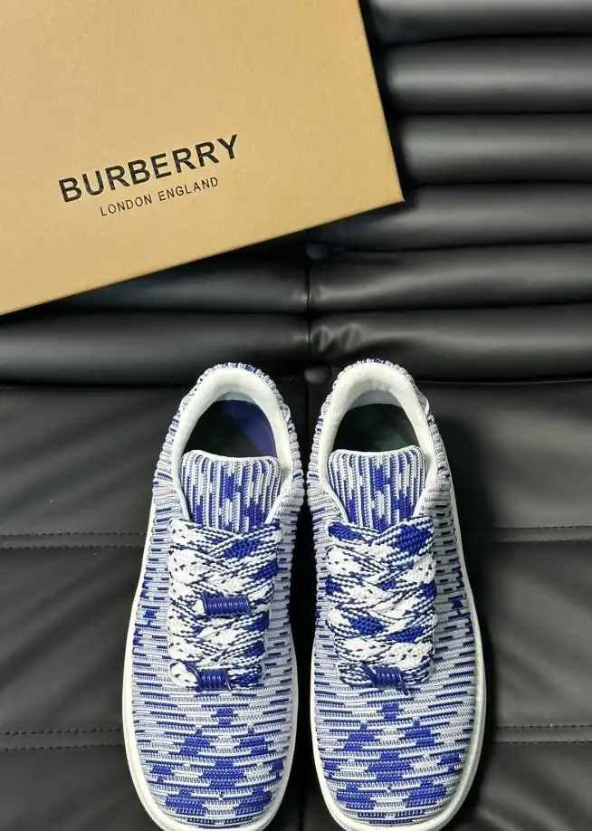 hype Burberry Sneakers