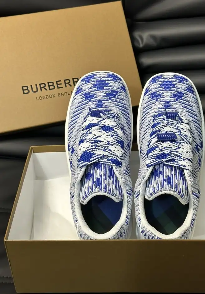 hype Burberry Sneakers