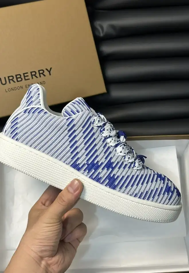 hype Burberry Sneakers