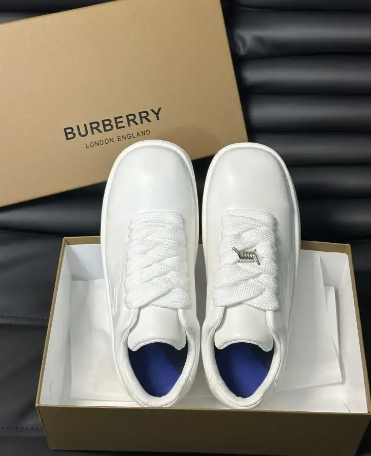 hype Burberry Sneakers