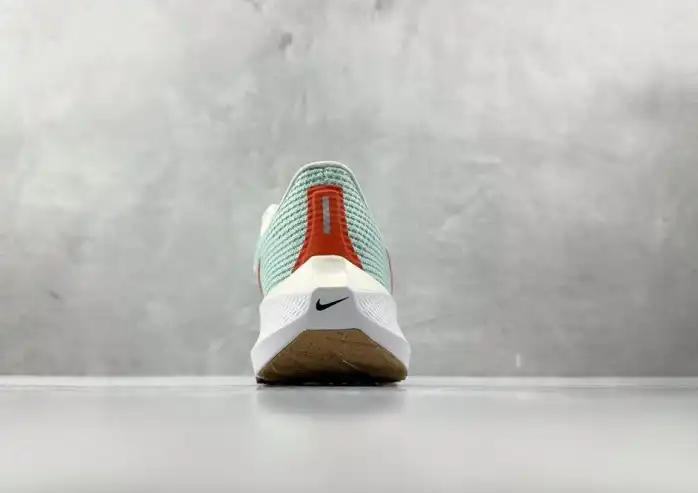 hype Nike Sneakers