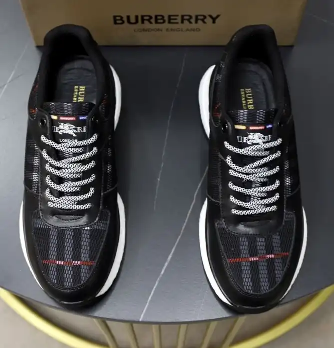 hype Burberry Sneakers