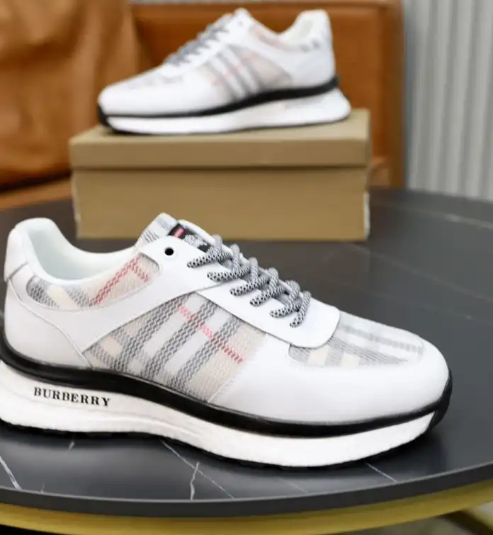 hype Burberry Sneakers