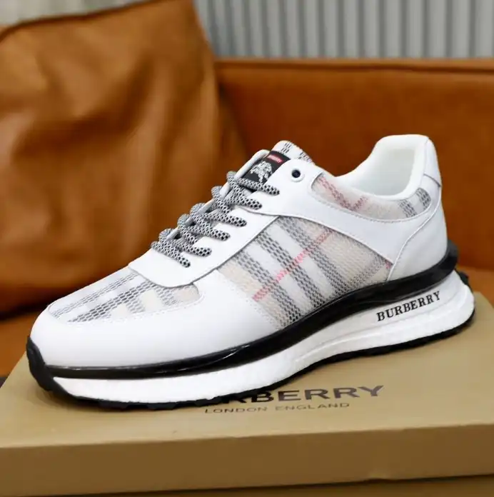 hype Burberry Sneakers