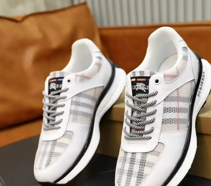 hype Burberry Sneakers