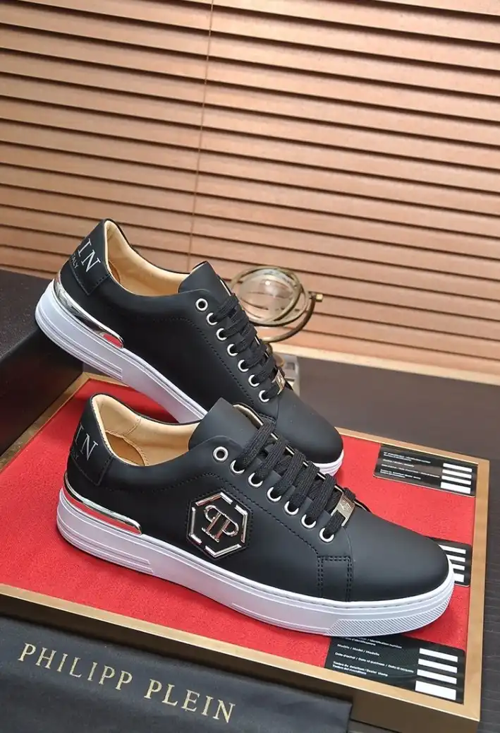 hype Ferragamo Sneakers