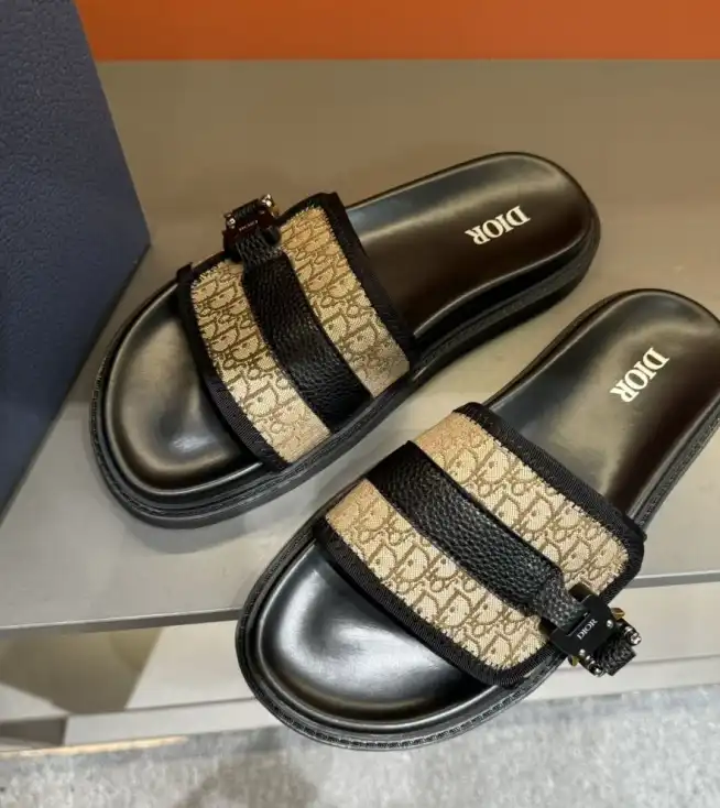 hype Christian Dior Slippers