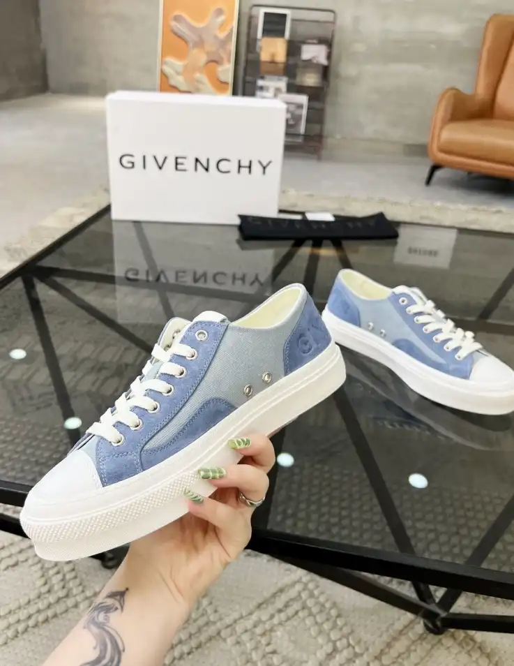 hype Givenchy Sneakers