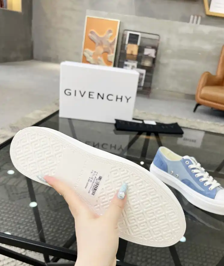 hype Givenchy Sneakers