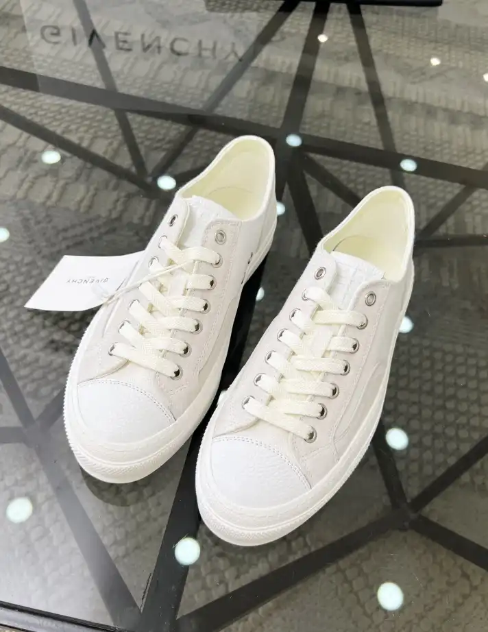 hype Givenchy Sneakers