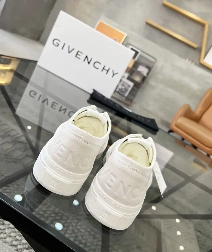 hype Givenchy Sneakers