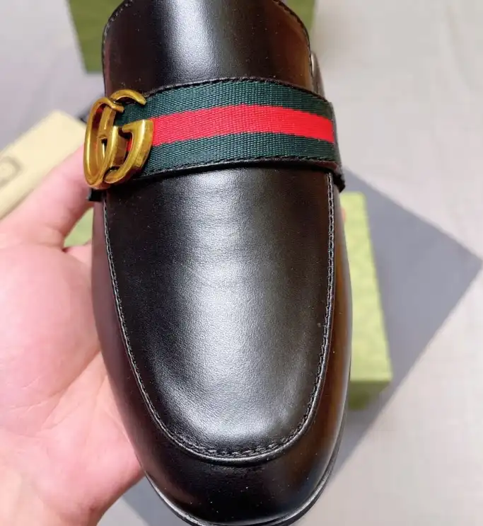 hype Gucci Slippers