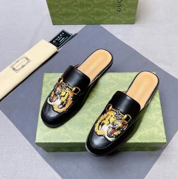 hype Gucci Slippers