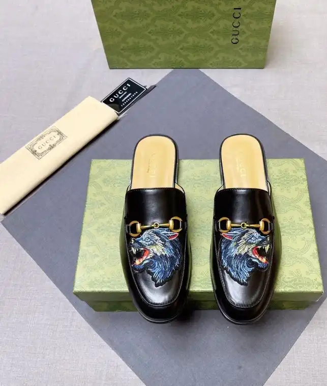 hype Gucci Slippers