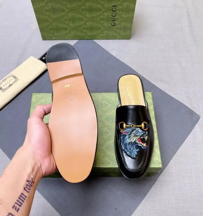 hype Gucci Slippers