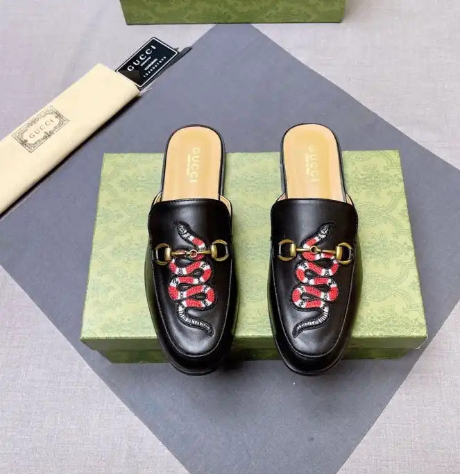 hype Gucci Slippers