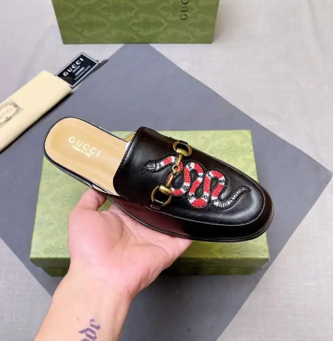 hype Gucci Slippers