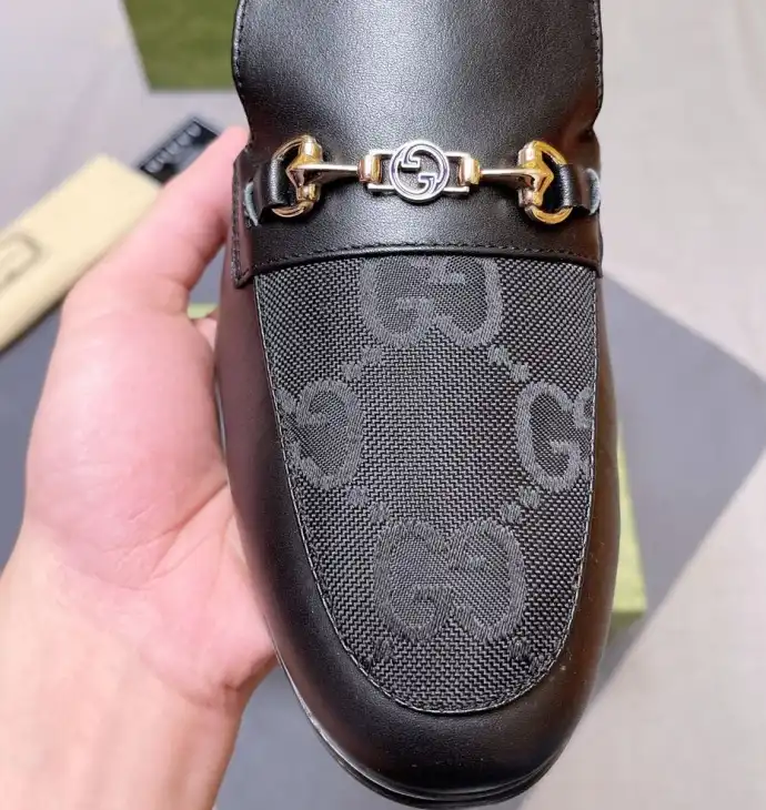 hype Gucci Slippers