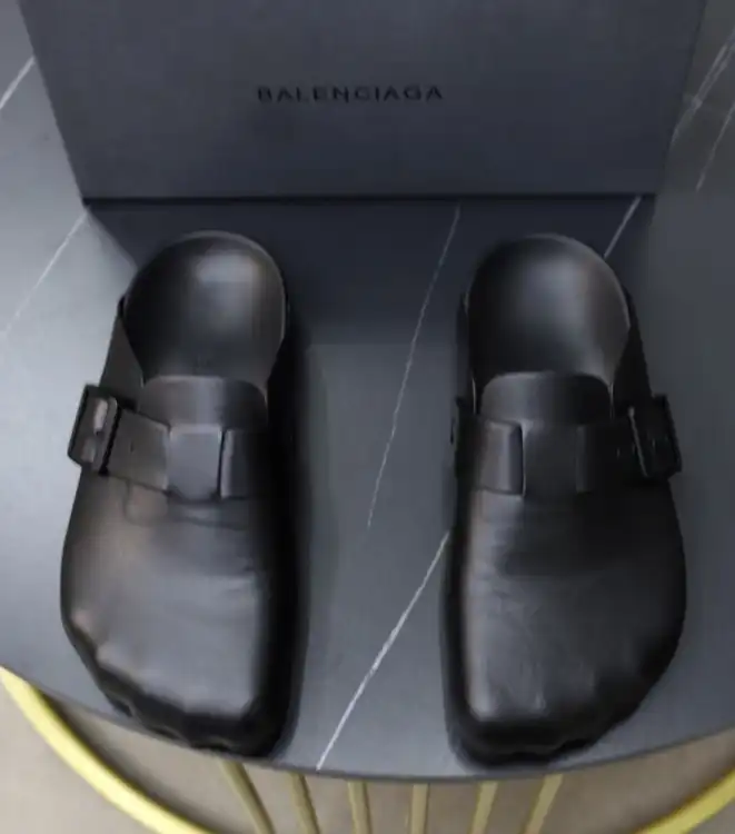 hype Balenciaga Slippers