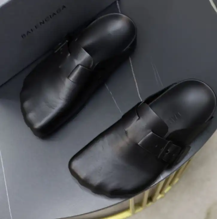 hype Balenciaga Slippers