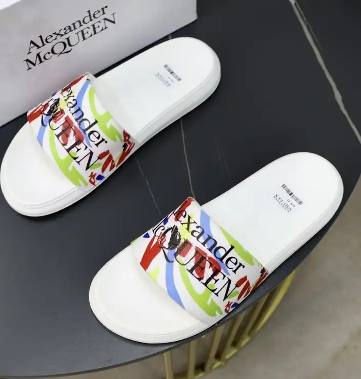 hype Alexander Mcqueen slippers