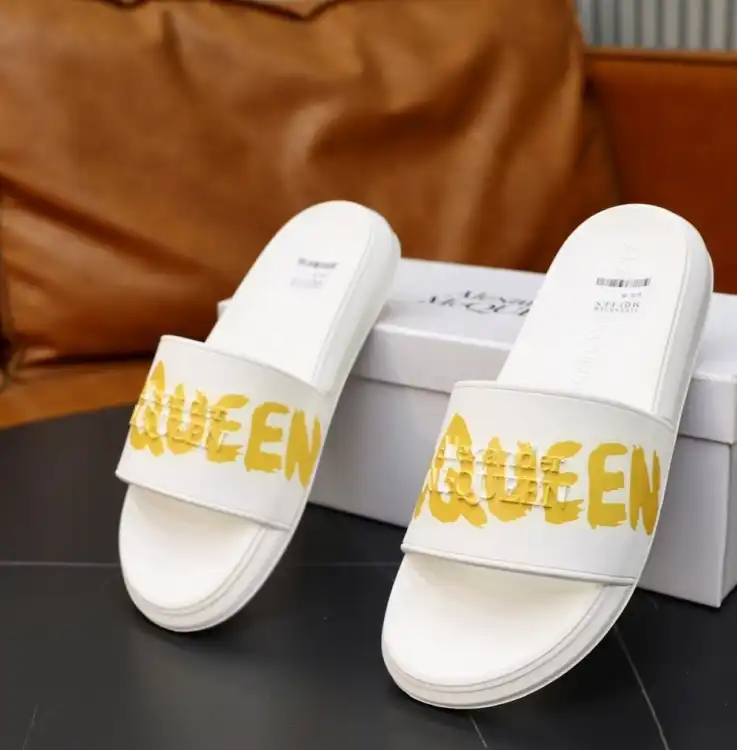 hype Alexander Mcqueen slippers