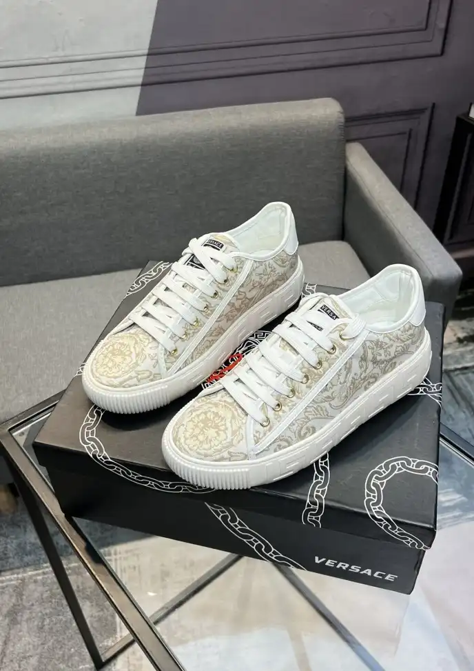 hype Givenchy Sneakers