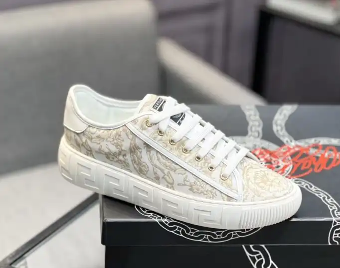 hype Givenchy Sneakers