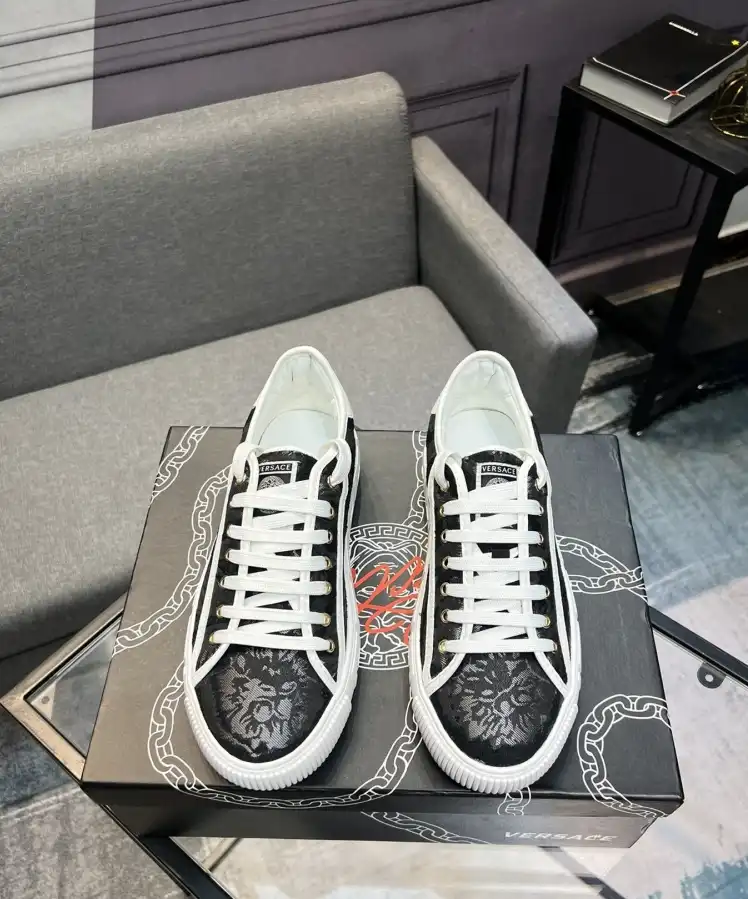 hype Givenchy Sneakers