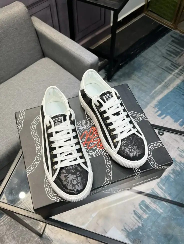 hype Givenchy Sneakers