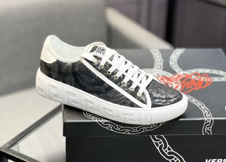 hype Givenchy Sneakers