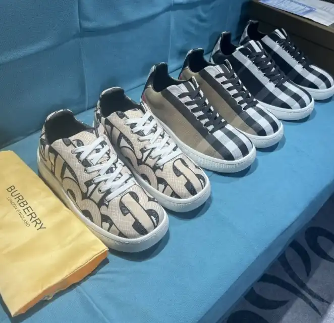 hype Burberry Sneakers