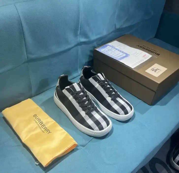 hype Burberry Sneakers