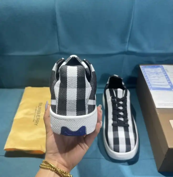 hype Burberry Sneakers