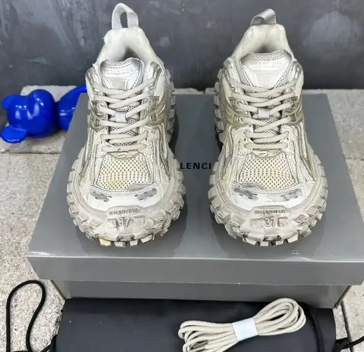 hype Balenciaga Sneakers