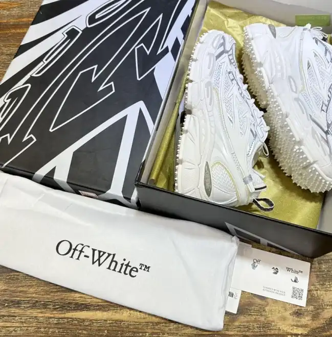 hype Off-White Sneakers