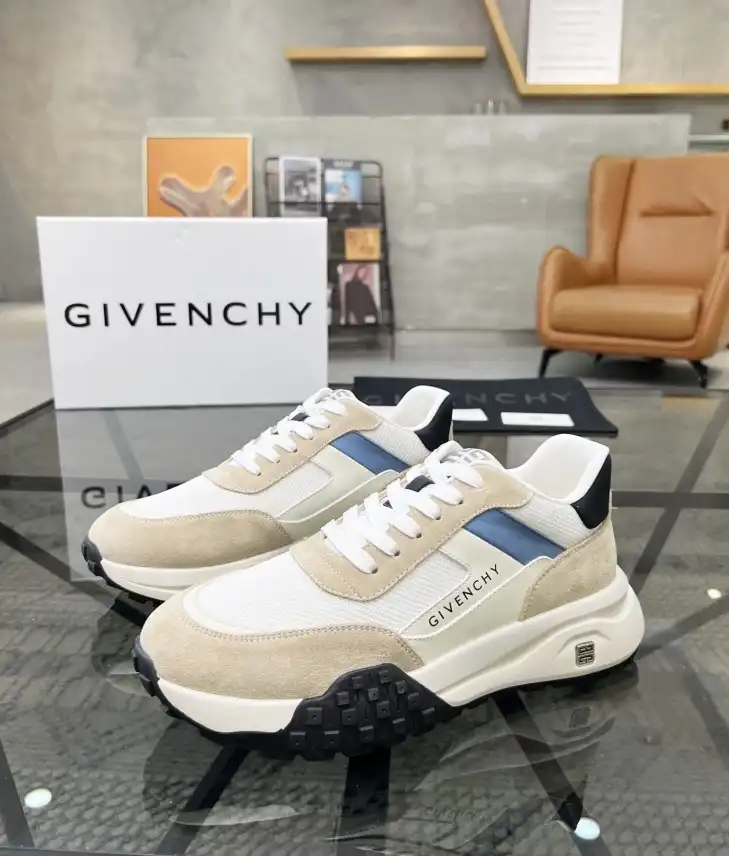 hype Givenchy Sneakers