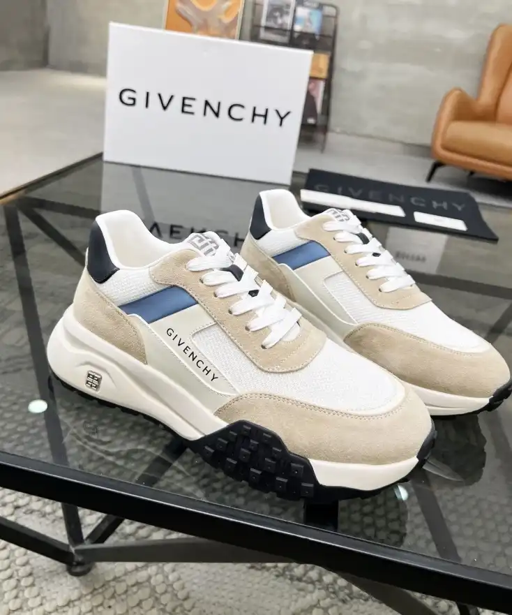 hype Givenchy Sneakers