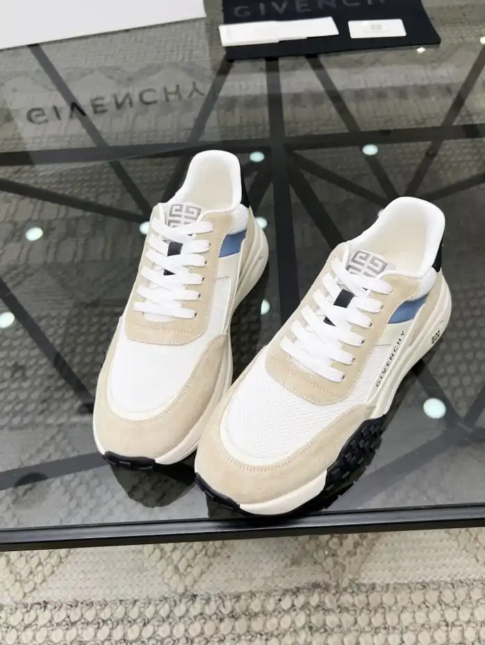 hype Givenchy Sneakers