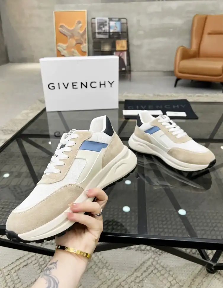 hype Givenchy Sneakers