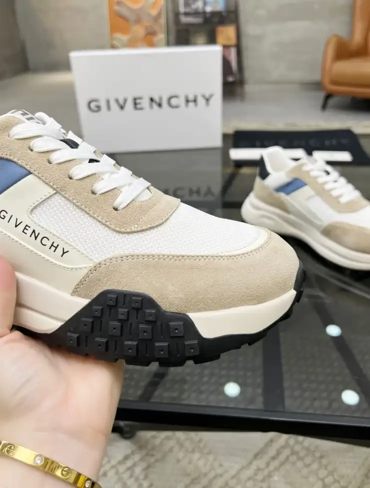 hype Givenchy Sneakers