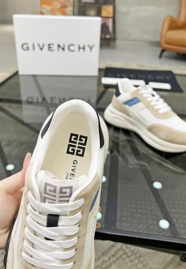 hype Givenchy Sneakers