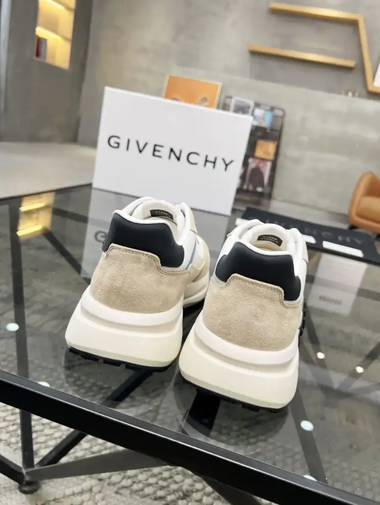 hype Givenchy Sneakers