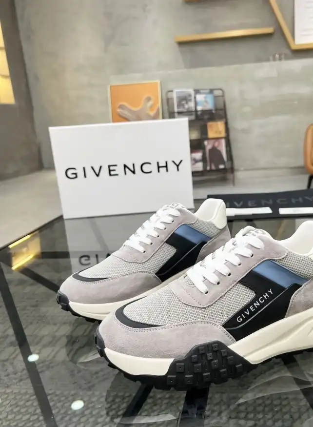 hype Givenchy Sneakers