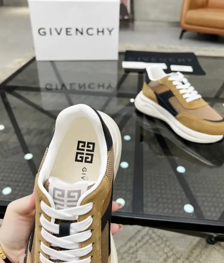 hype Givenchy Sneakers