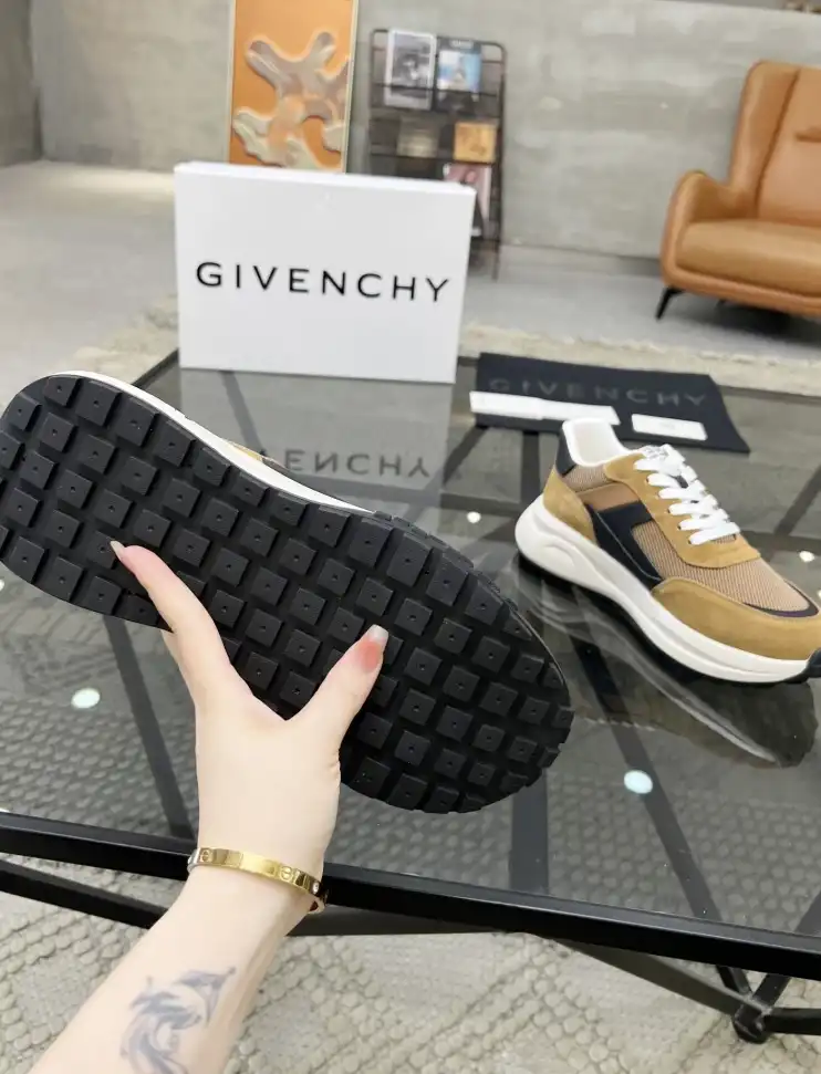 hype Givenchy Sneakers