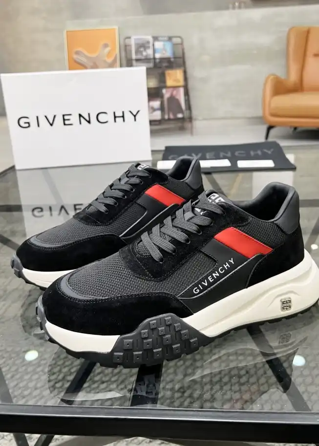 hype Givenchy Sneakers