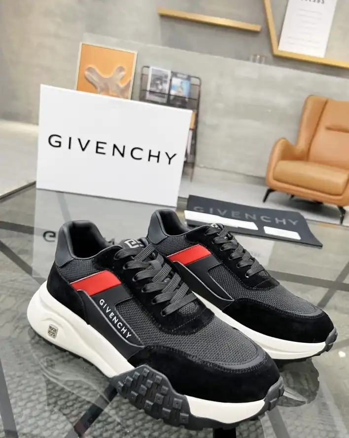 hype Givenchy Sneakers