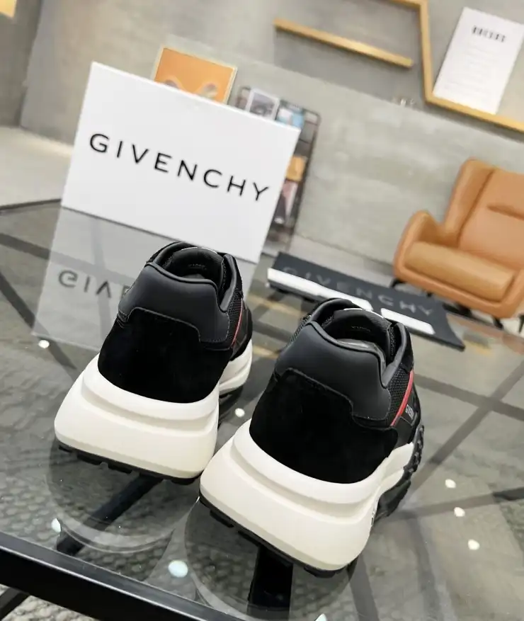 hype Givenchy Sneakers